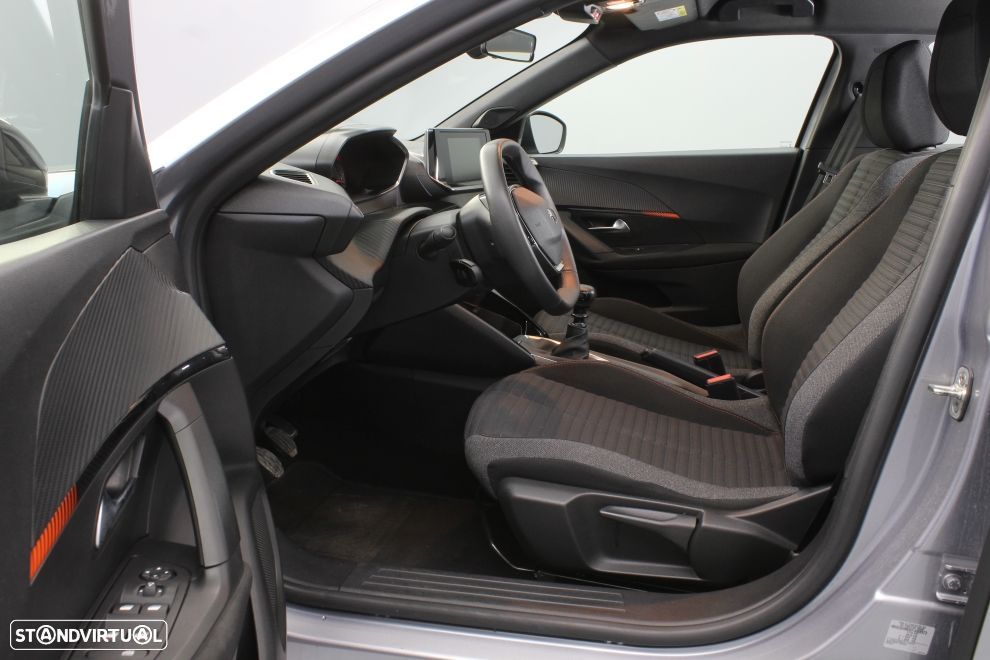 Peugeot 2008 1.2 PureTech Active Pack - 21