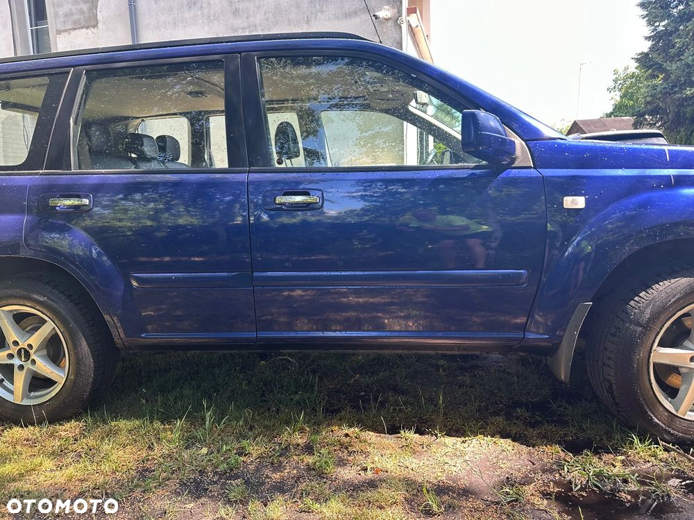 Nissan X-Trail 2.2 dCi 4x4 Elegance - 4