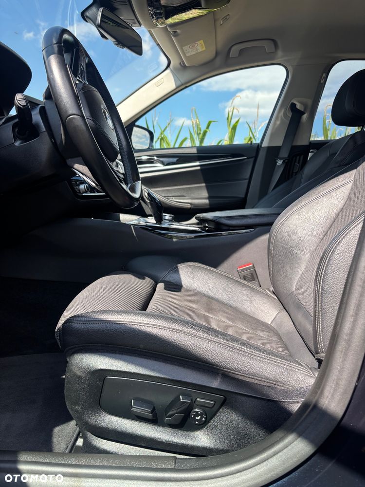 BMW Seria 5 520d Efficient Dynamics Sport Line sport - 22