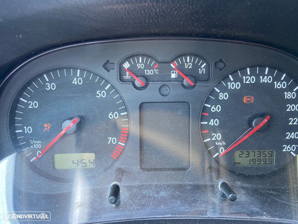 VW Golf 1.6i Highline - 5