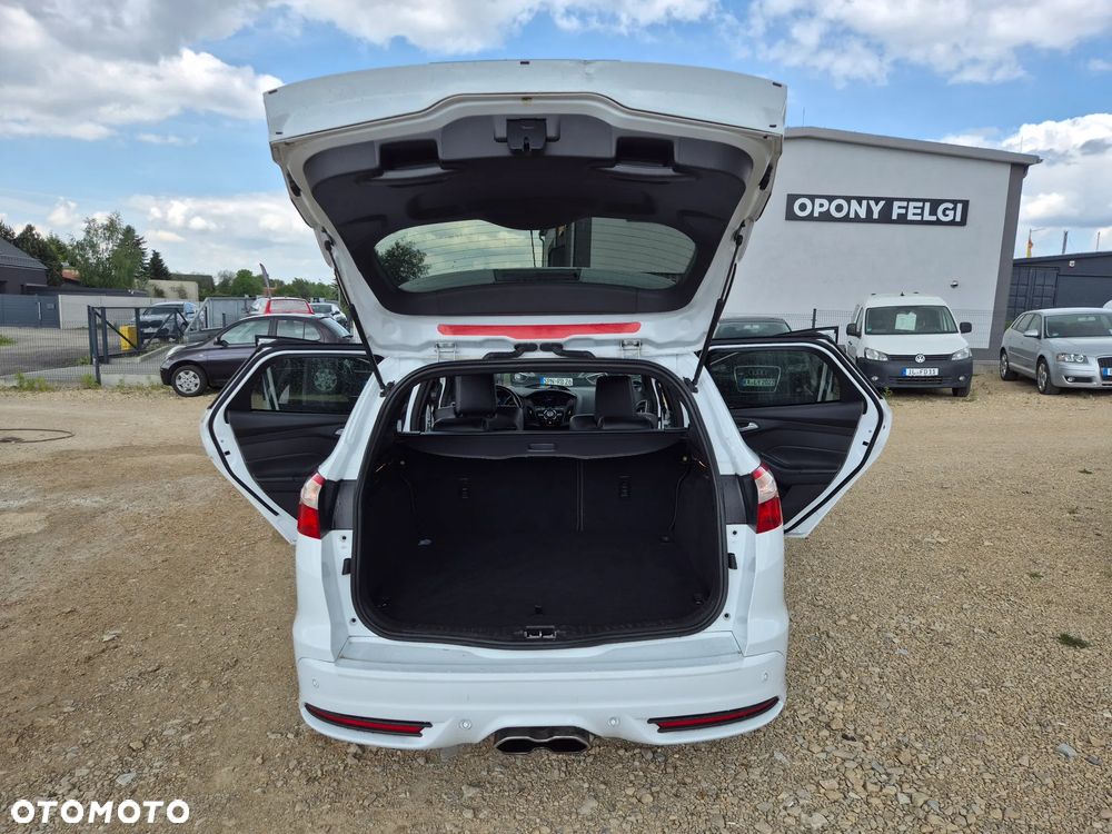 Ford Focus 2.0 EcoBoost ST mit Leder-Sport-Paket - 10