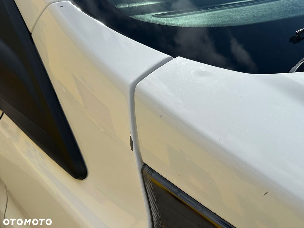 Ford CUSTOM - 29