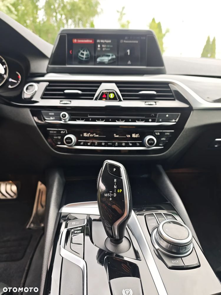 BMW Seria 5 520d Efficient Dynamics Edition Sport Line - 24