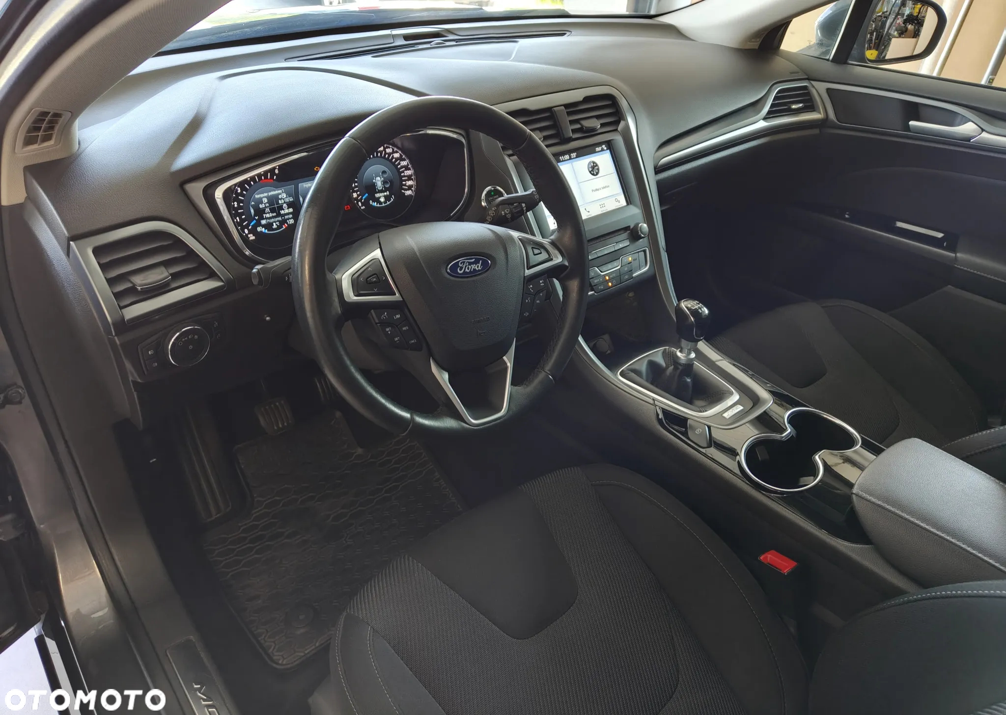 Ford Mondeo 2.0 TDCi Titanium - 23