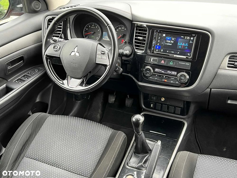 Mitsubishi Outlander - 21