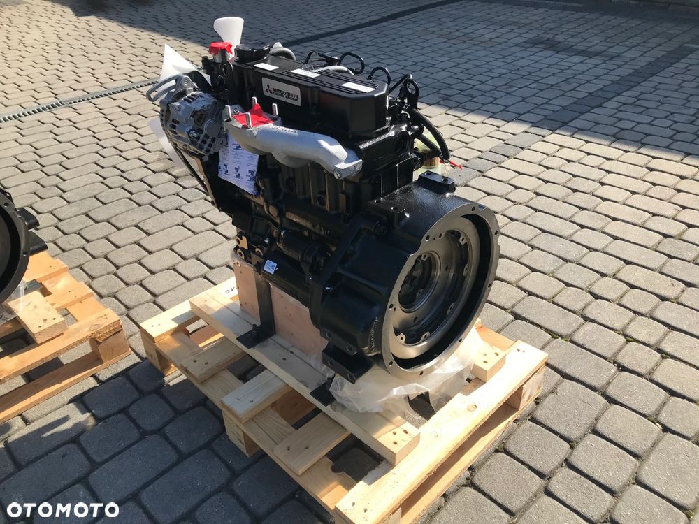 SILNIK Mitsubishi S4L2 MVS4L2-61SDL MVS4L2 61SDL 16999NETTO - 7
