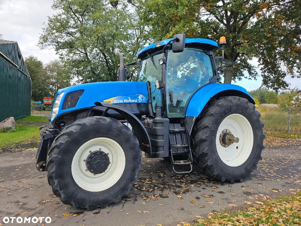 New Holland T7040 - 15