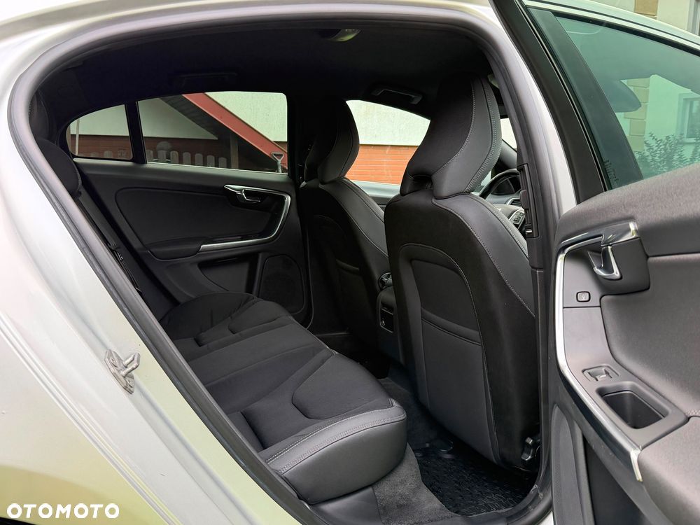 Volvo S60 T3 Summum - 7