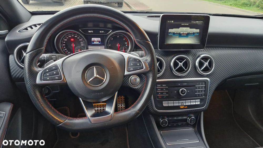 Mercedes-Benz Klasa A 220 d 4-Matic AMG Line - 12