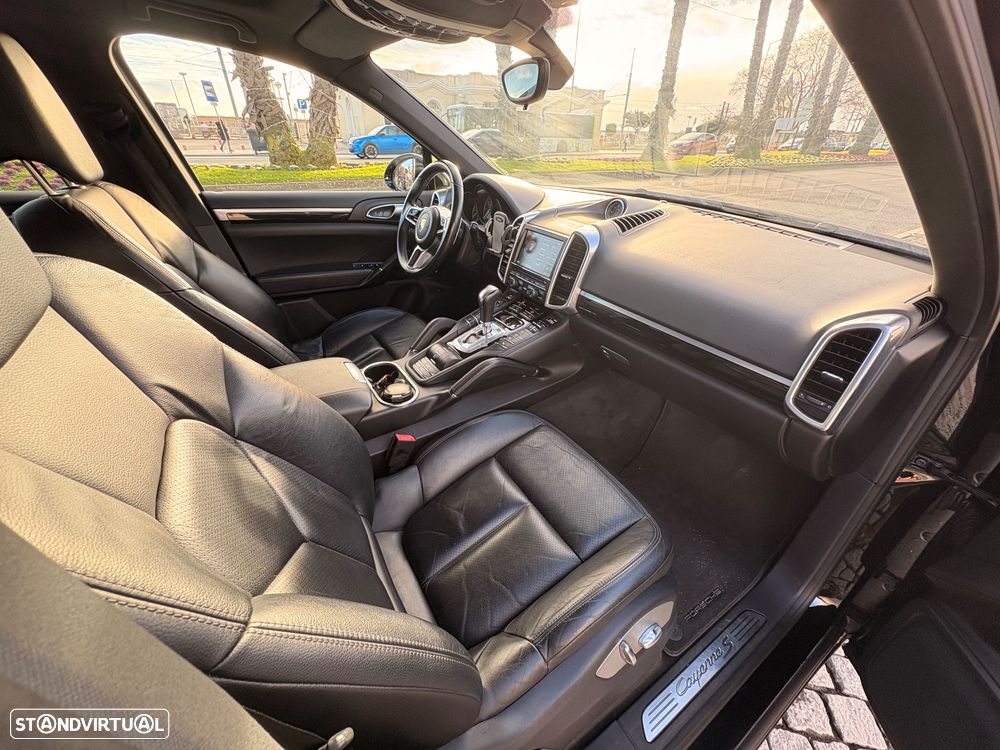 Porsche Cayenne S Tiptronic S - 11