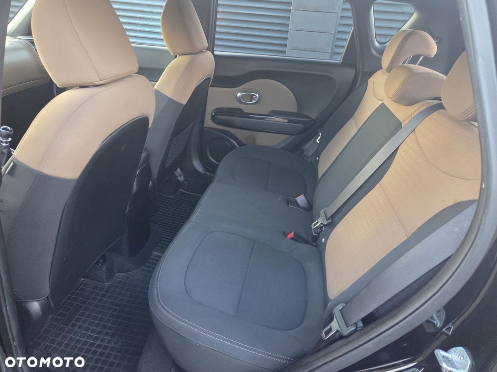 Kia Soul 1.6 GDI Dream Team Edition - 19