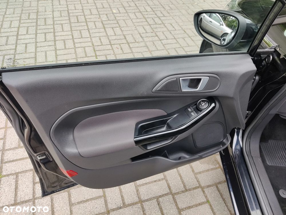 Ford Fiesta 1.0 EcoBoost S&S TITANIUM X - 17