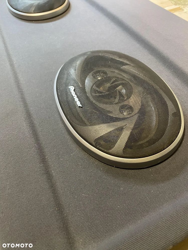 Półka bagażnika AUDI A3 8P  3D  Z GŁOSNIKAMI - 3