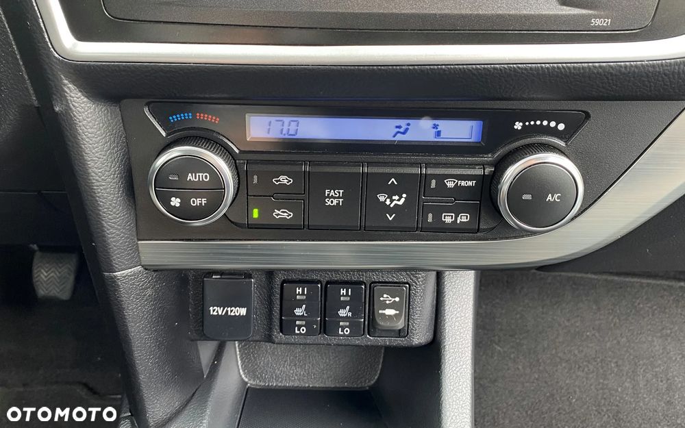 Toyota Auris 1.6 Executive - 29