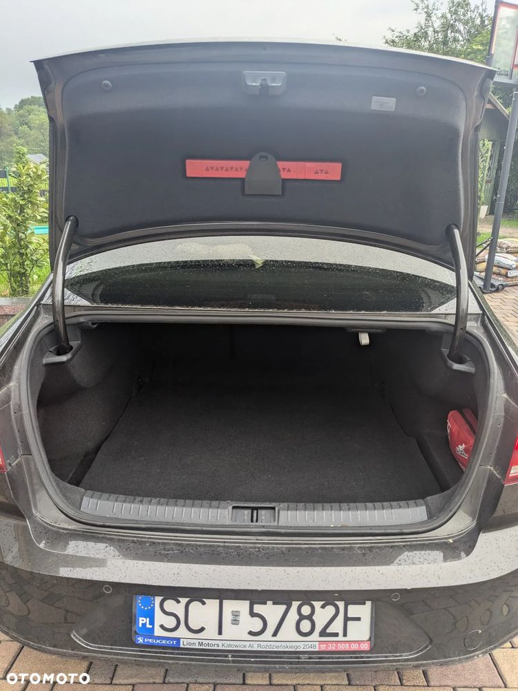 Volkswagen Passat 1.4 TSI BMT Comfortline - 11