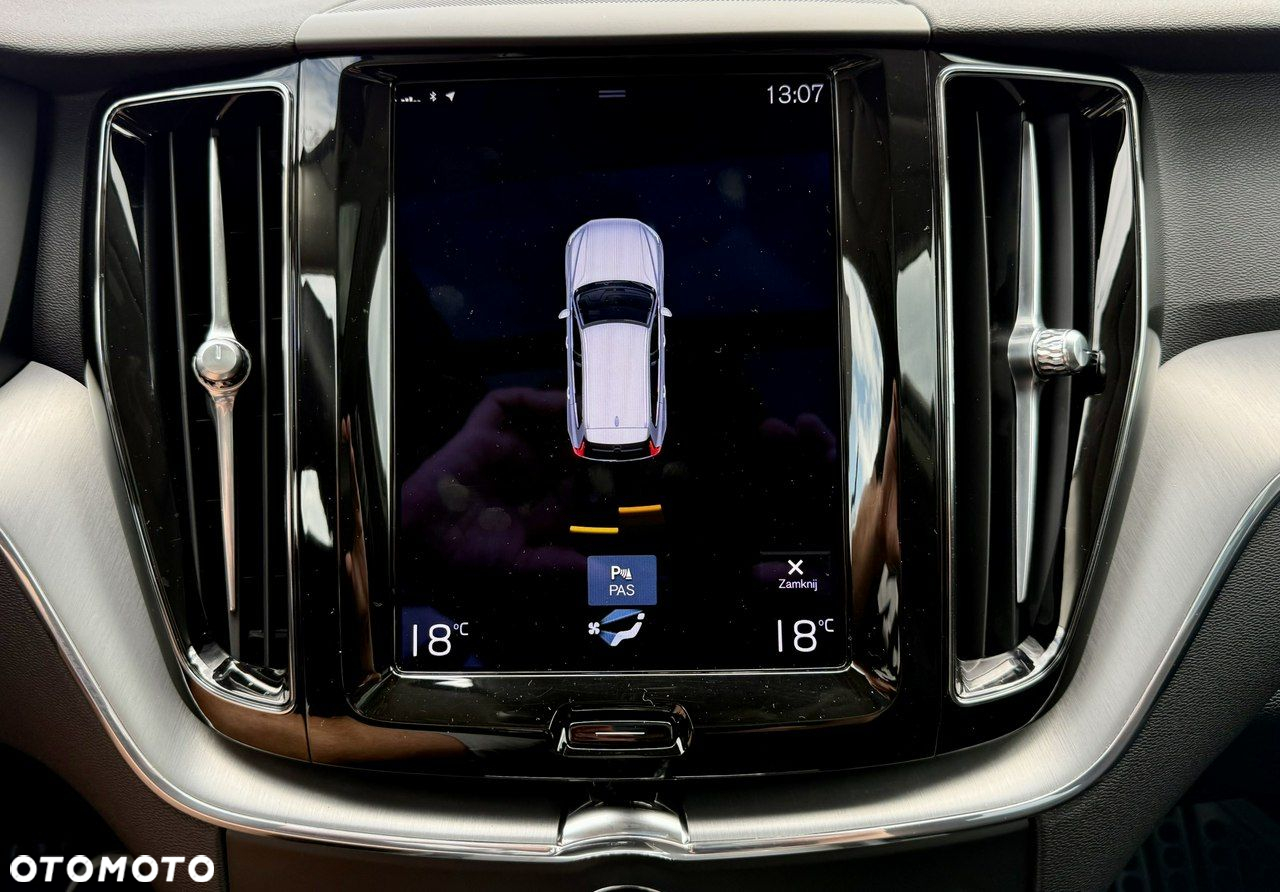 Volvo XC 60 T6 AWD Plug-In Hybrid Inscription - 34