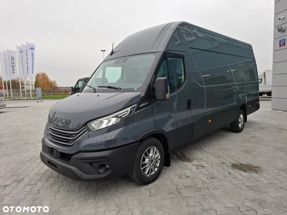Iveco IMPONUJĄCA KUBATURA 18m3, ŚWIETNA DOSTĘPNOŚĆ, MINIMUM FORMALNOŚCI - 4