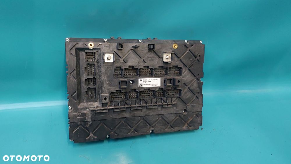 MERCEDES ACTROS MP4 EURO 6 SKRZYNKA BEZPIECZNIKÓW SAM - 2