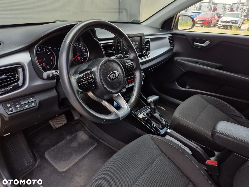 Kia Rio 1.4 L - 10