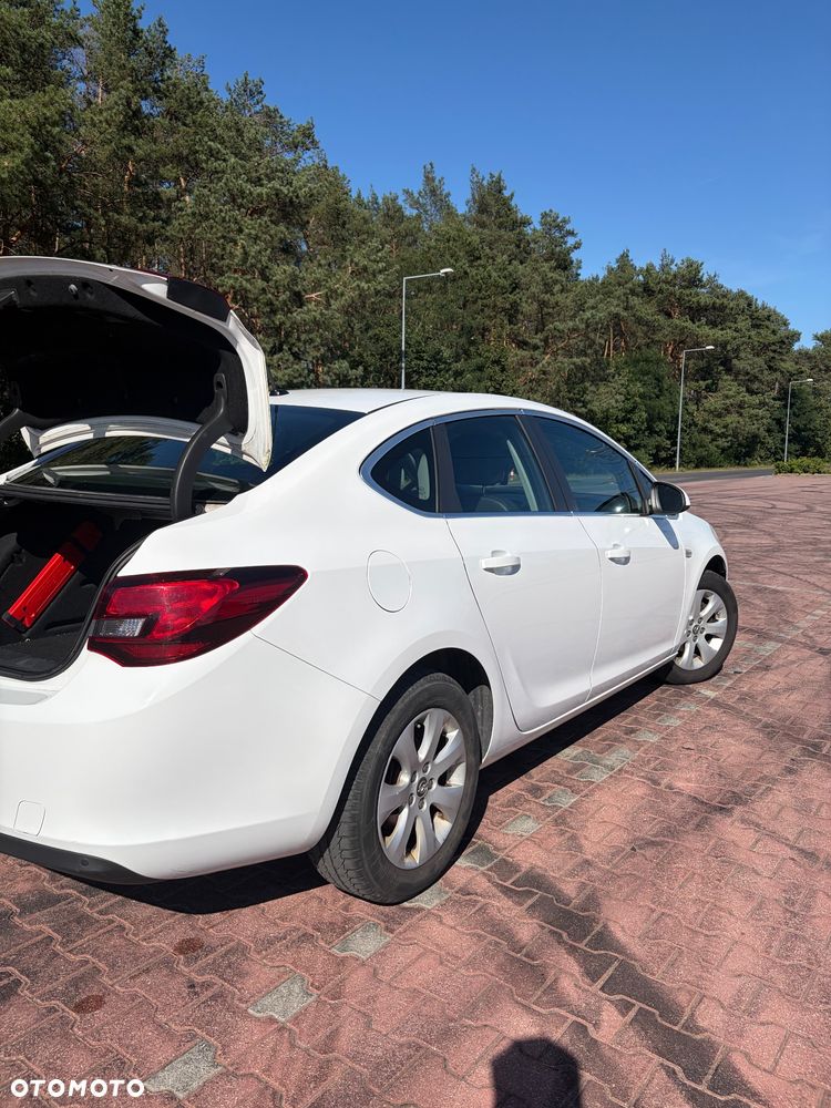 Opel Astra 1.4 T Active EU6 - 3