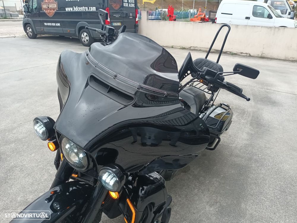 Harley-Davidson FLHXS Street Glide Special - 12