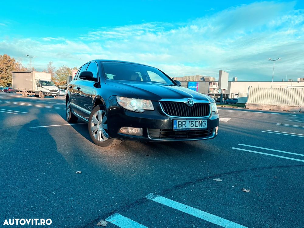 Skoda Superb 2.0 TDI DPF Elegance - 3