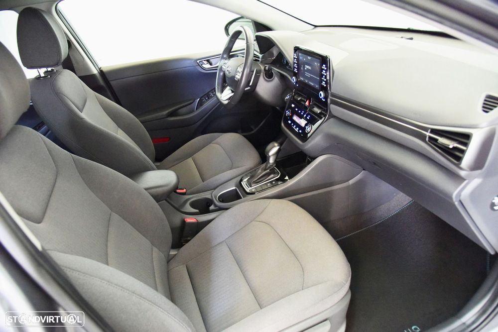Hyundai Ioniq - 29
