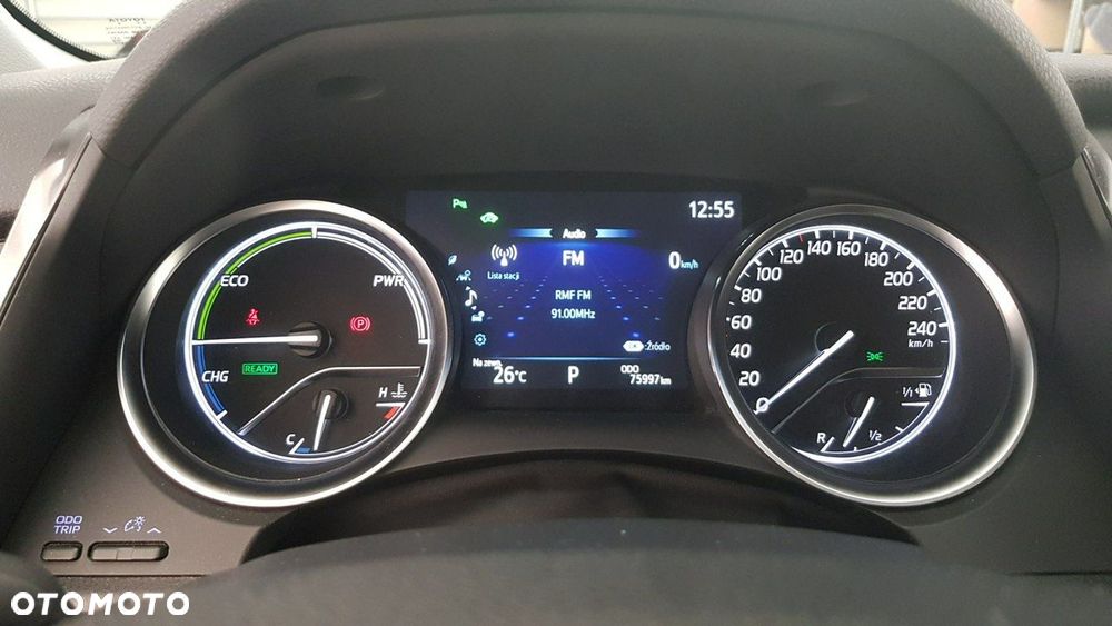 Toyota Camry - 21