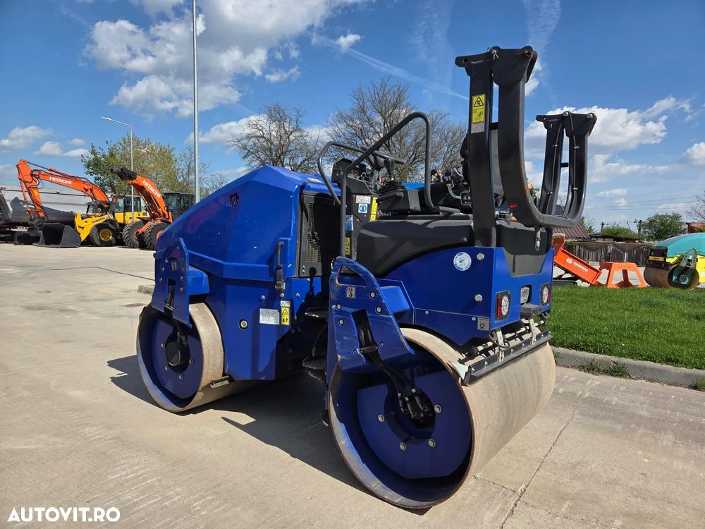 Ammann ARX45, 4,6tone, 2019, 1.444h, latime tambur 1,4m, motor Kubota 75CP, sistem stropire, sistem taiere asfalt, 2 joystickuri-FULL OPTION-posibilitate leasing 3 ani, rulat in Germania-STARE FOARTE BUNA-PROMOTIE 29.900 EUR+Tva - 1