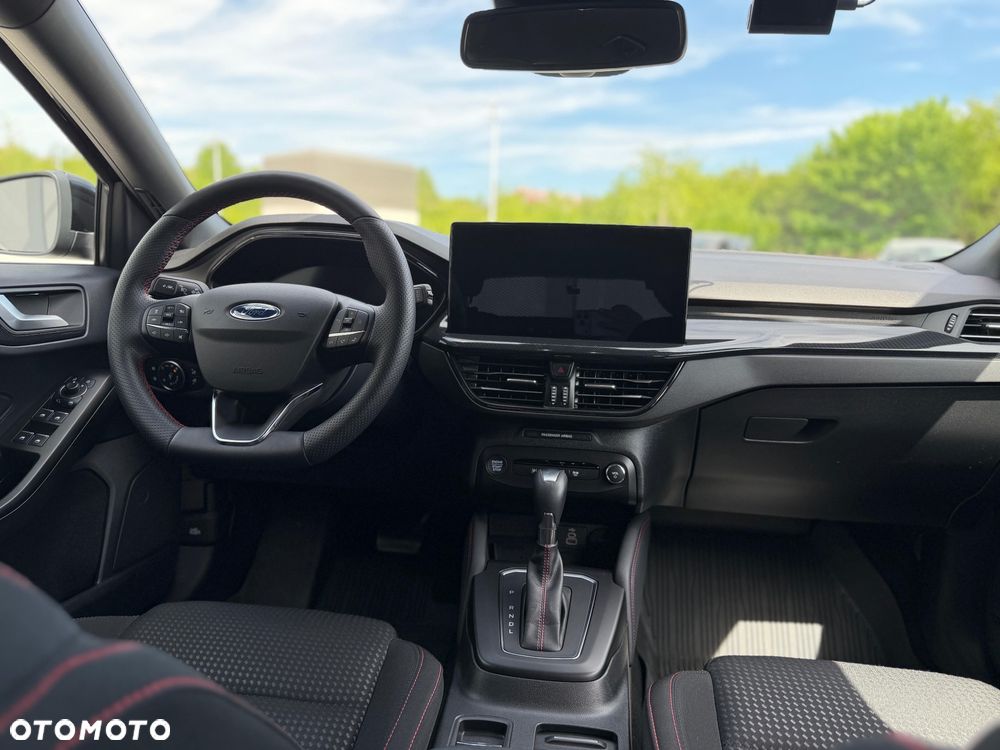 Ford Focus 1.0 EcoBoost mHEV ST-Line X - 35