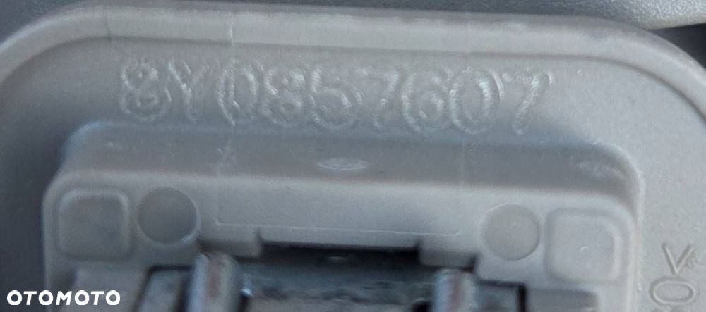 volkswagen multivan t7 rączka podsufitki przód 8y0857607 - 4