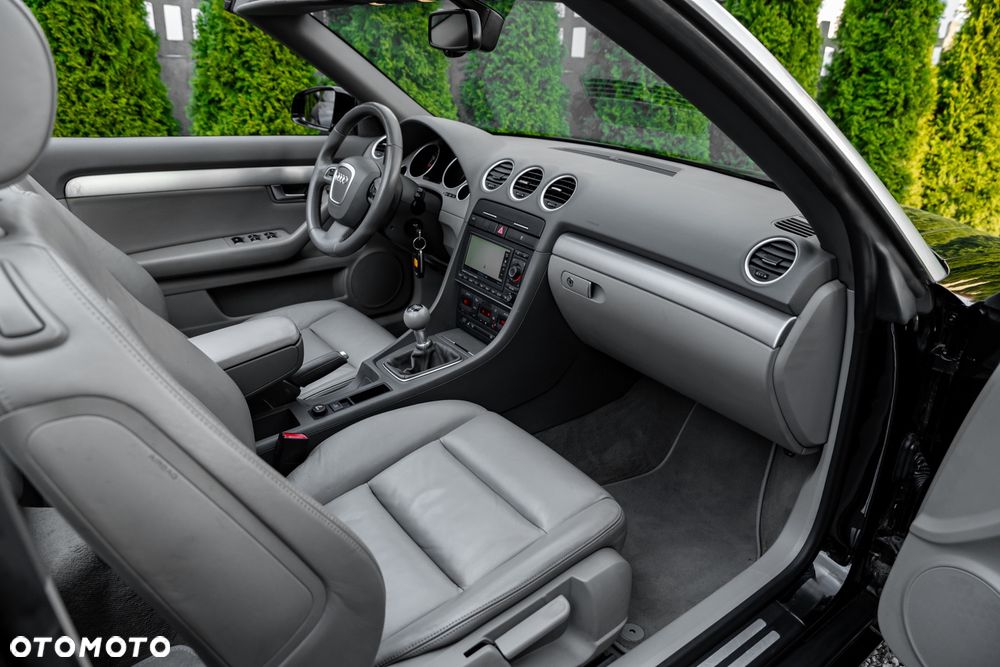 Audi A4 Cabrio 1.8 T - 32