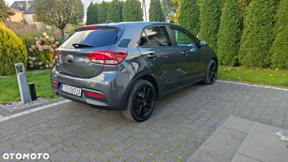 Kia Rio 2018 photo 3