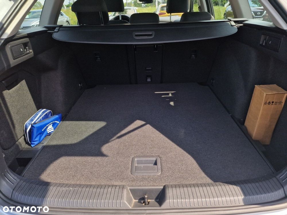 Volkswagen Golf Variant - 14