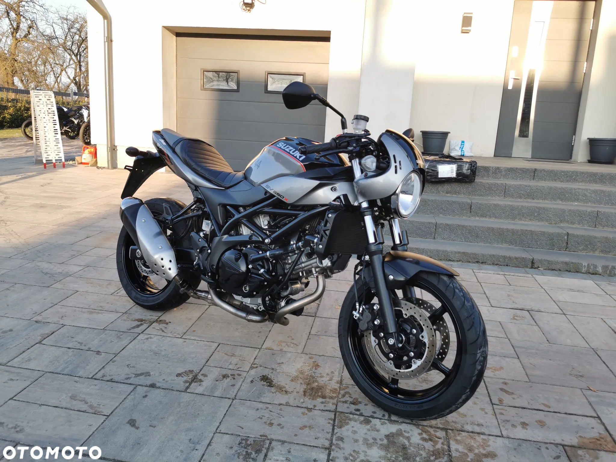 Suzuki SV - 33