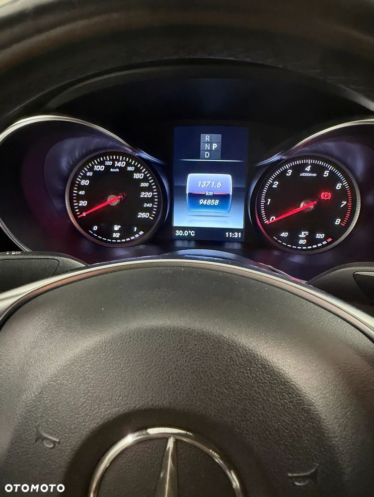 Mercedes-Benz Klasa C 180 9G-TRONIC AMG Line - 9