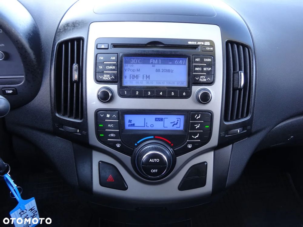 Hyundai i30 1.6 Comfort - 26