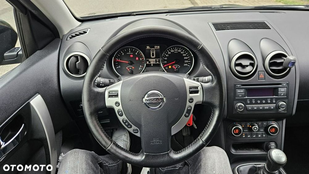 Nissan Qashqai - 22