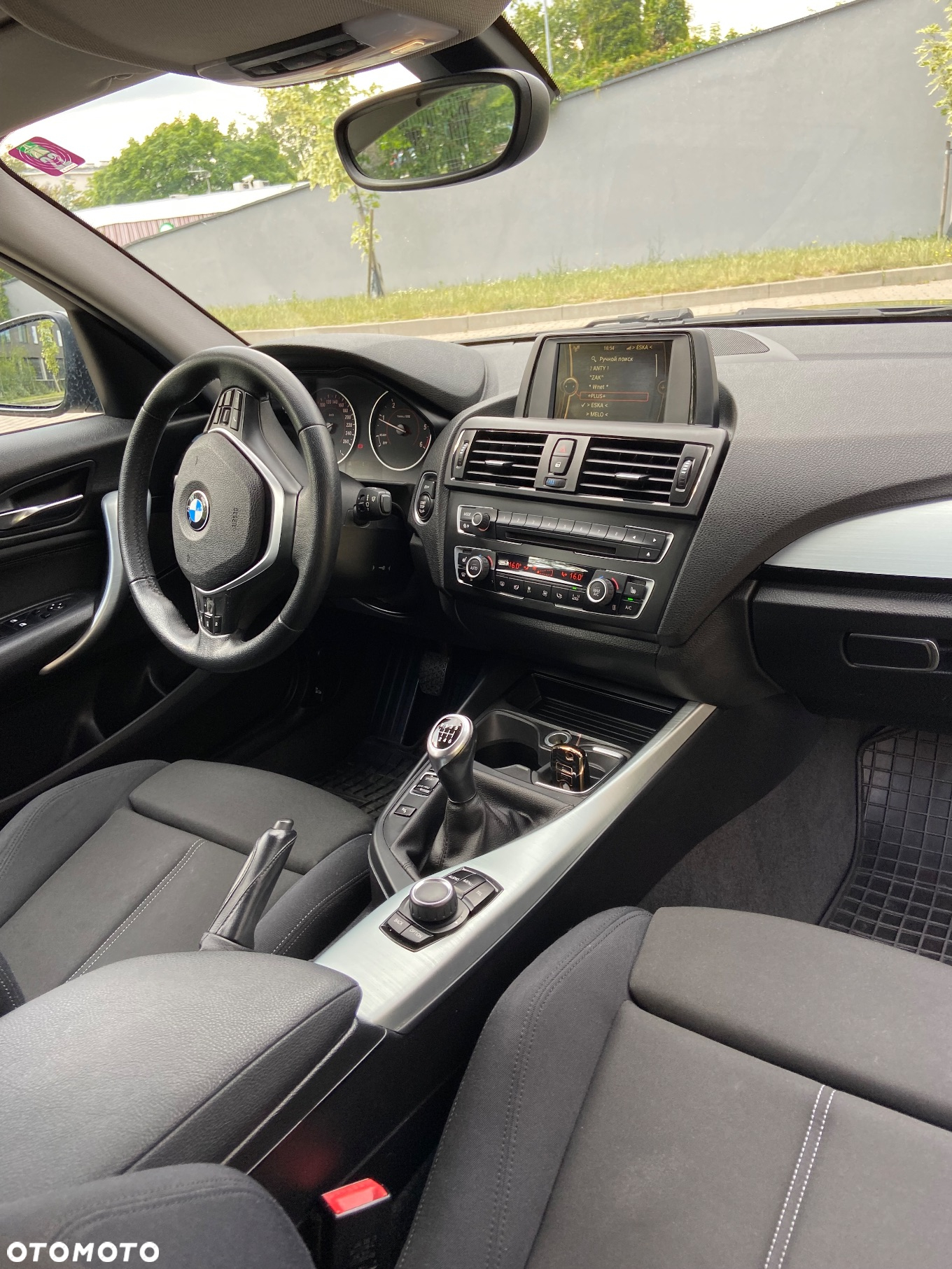 BMW Seria 1 120d - 8