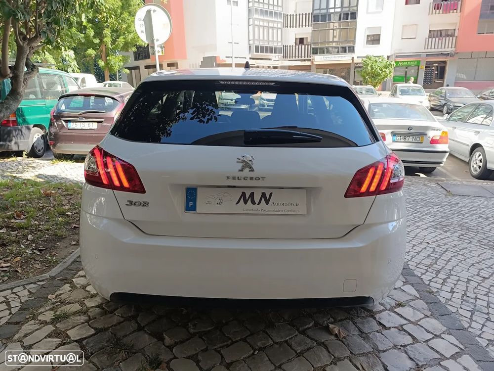 Peugeot 308 1.2 PureTech Allure - 6