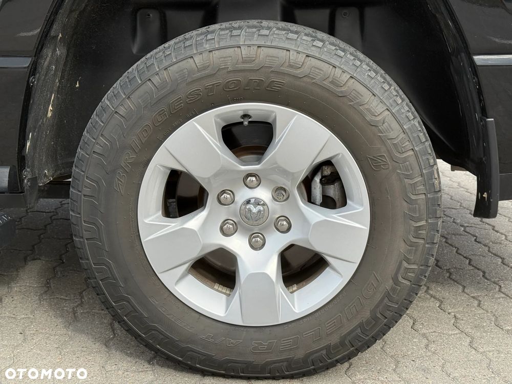 RAM 1500 5.7 Crew Cab Bighorn - 11