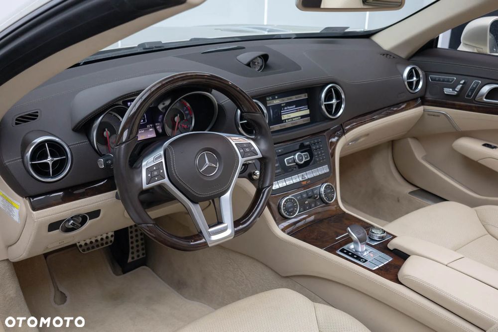 Mercedes-Benz SL - 8