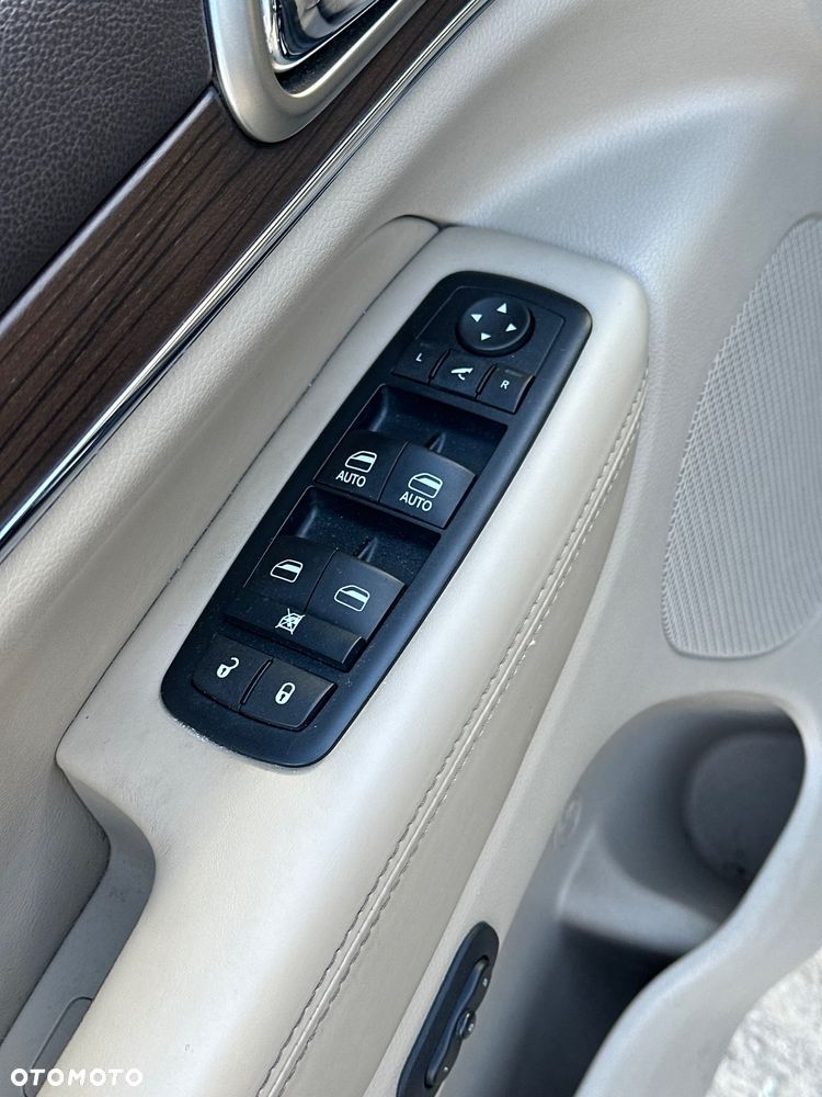 Jeep Grand Cherokee 5.7 V8 HEMI Overland - 21