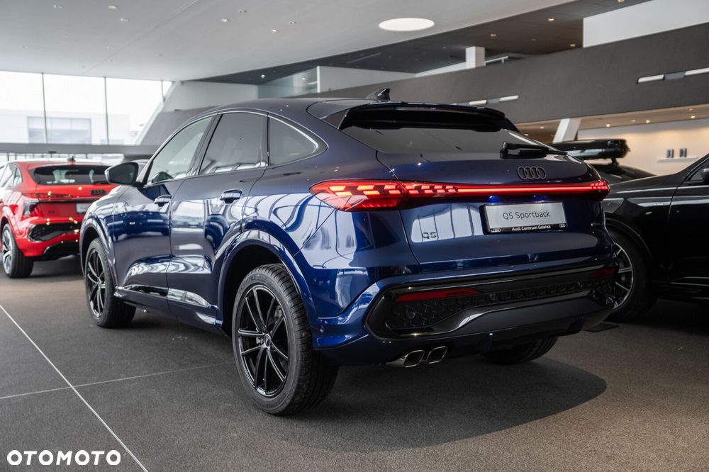 Audi Q5 Sportback - 4