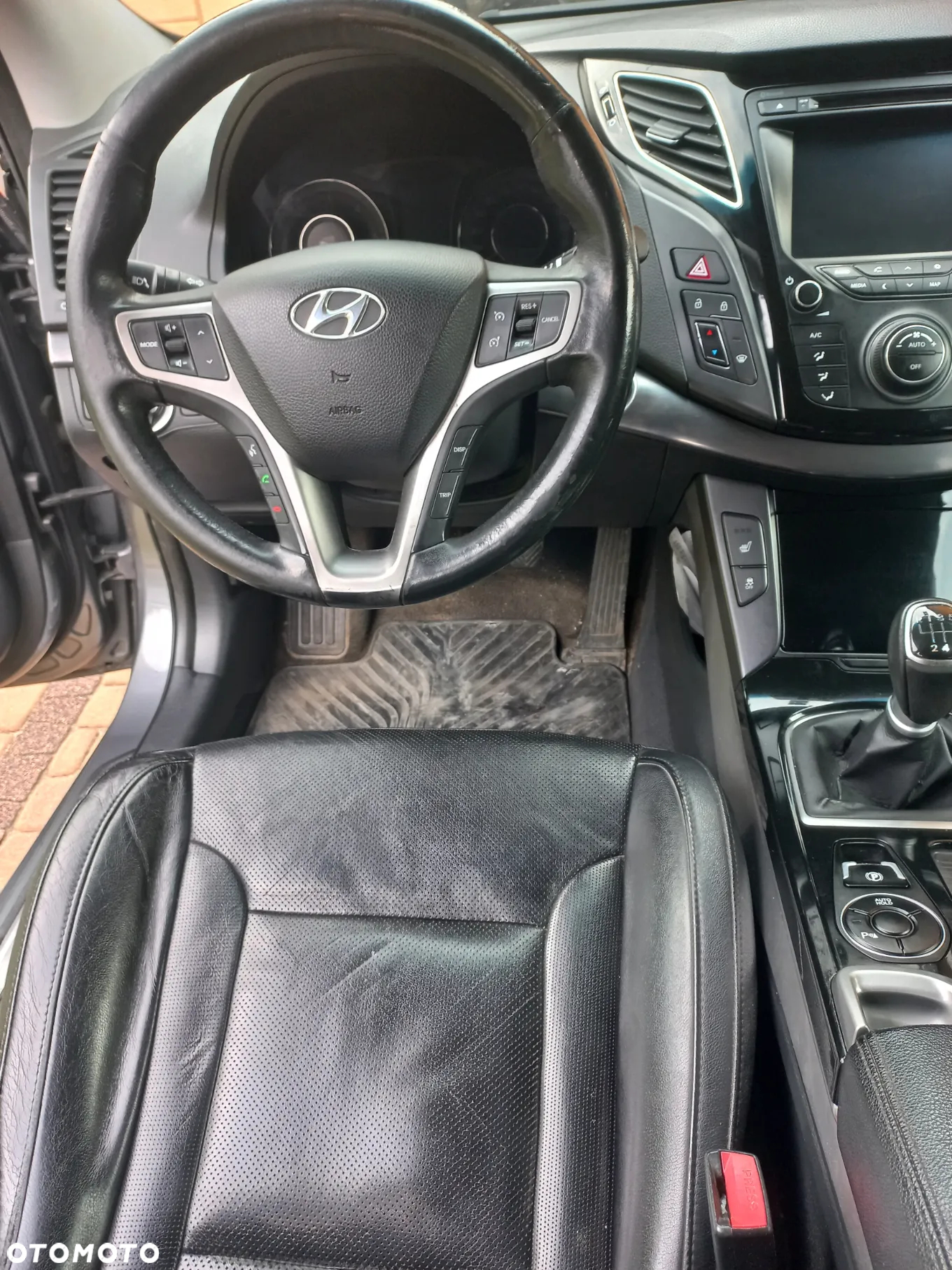 Hyundai i40 Kombi blue 1.7 CRDi Premium - 12