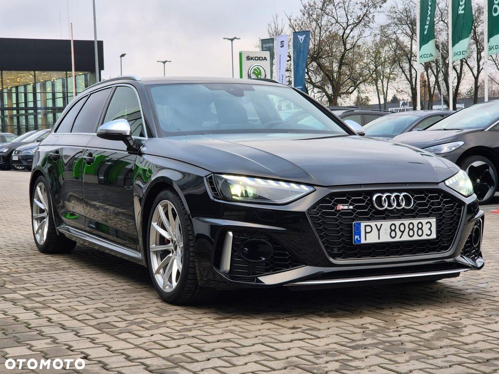 Audi RS4 Avant - 1