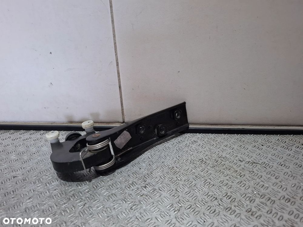 Rolka drzwi przesuwnych prawych Renault Master IV 2021 rok 2,3Dci nr 777640623R - 3