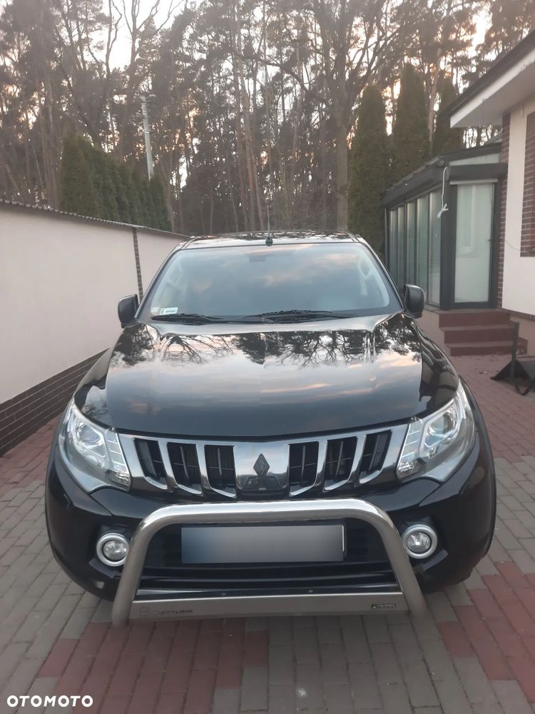 Mitsubishi L200 2.4 d DC Instyle Premiere Edition - 9