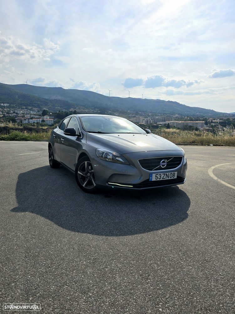 Volvo V40 1.6 D2 R-Design - 1