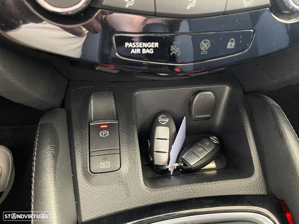 Nissan Qashqai 1.5 dCi N-Connecta - 18